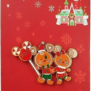 Disney Store Mickey Minnie Mouse Gingerbread  Holiday Cheer Pin Badge 2020